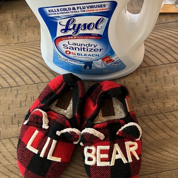 Lil Bear 🐻 Nonslip Warm Cozy DearFoam Slippers for your wee one ☝️ like new - Picture 15 of 16